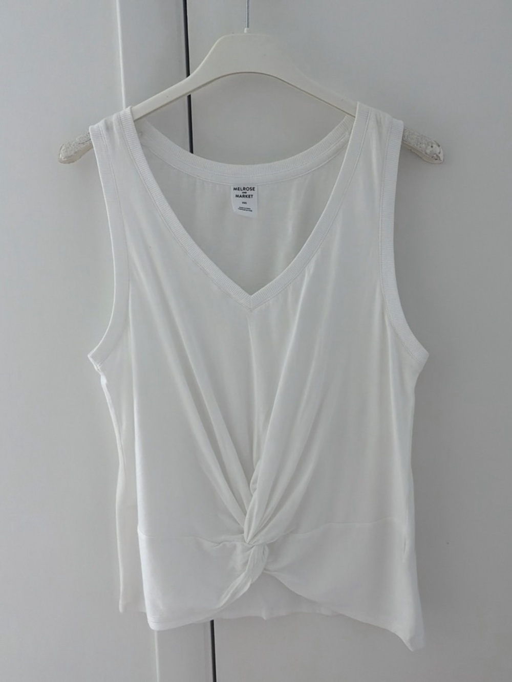 Melrose and Market White V-Neck Twist-Front Tank